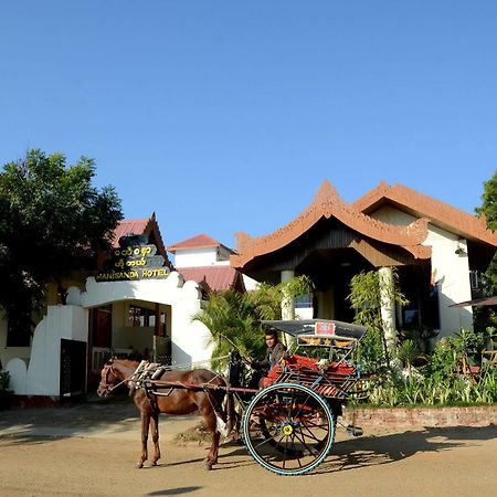Manisanda Hotel Баган Екстериор снимка