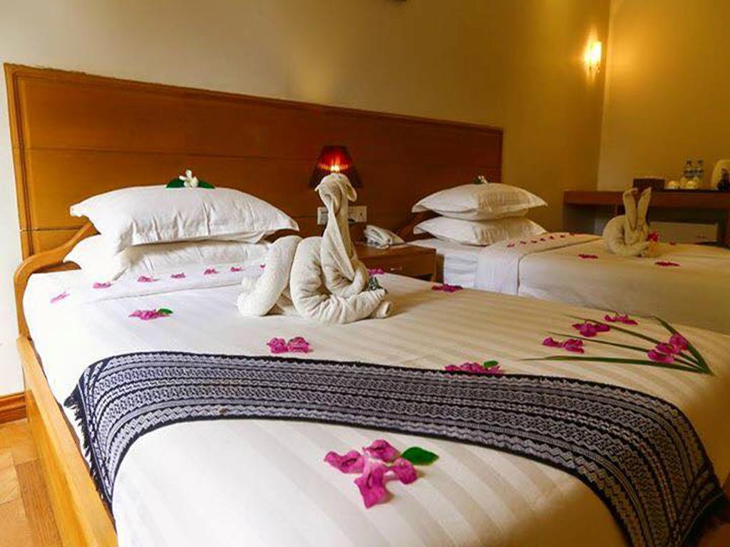 Manisanda Hotel Баган Екстериор снимка