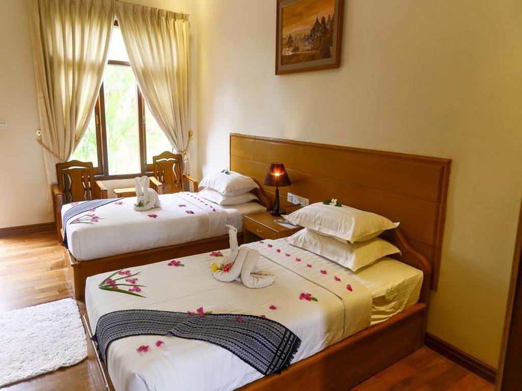 Manisanda Hotel Баган Екстериор снимка